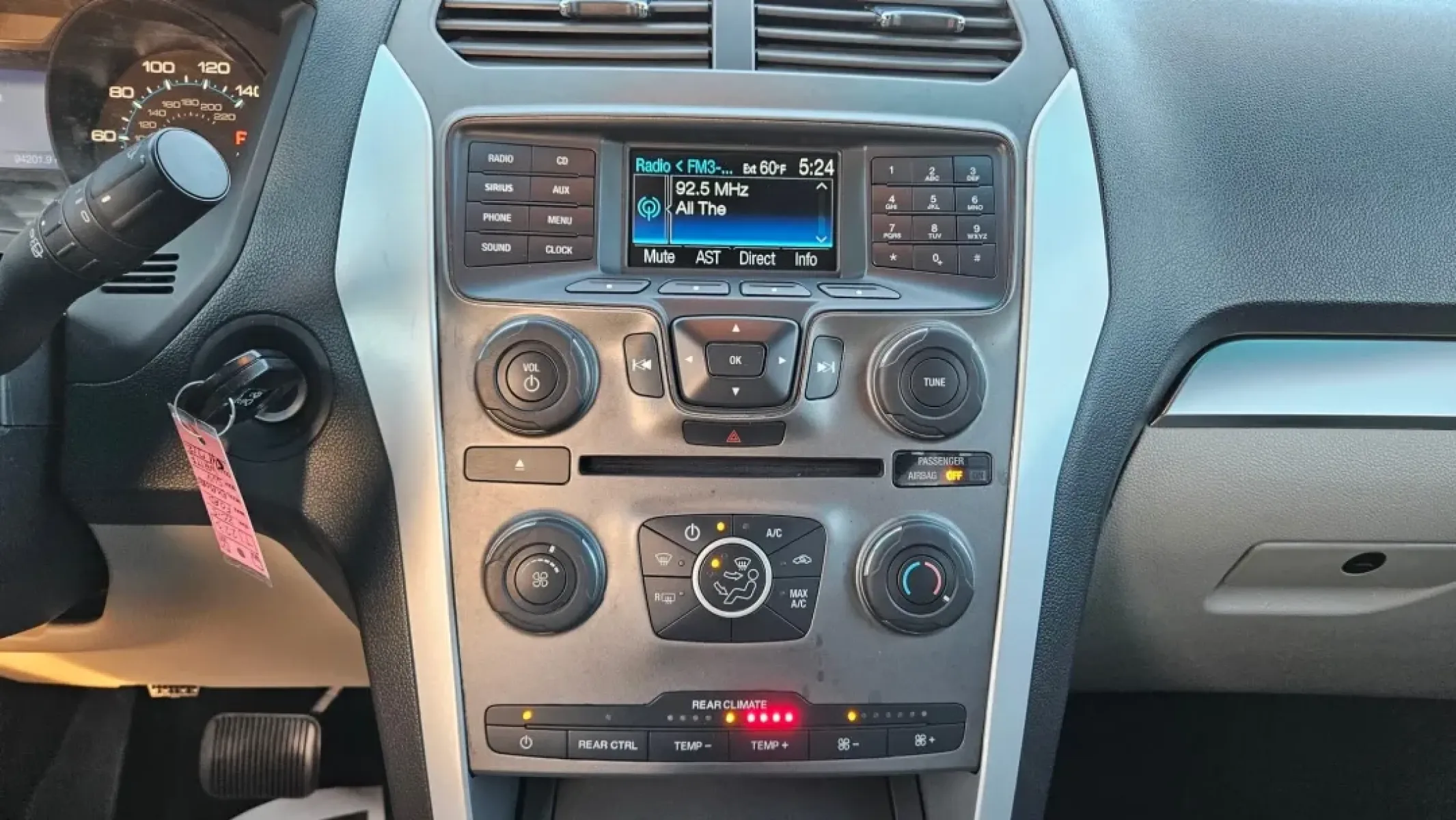 2015 Ford EXPLORER BASE (1FM5K8B83FG) with an Other engine, located at 5744 Central Avenue, Toledo, OH, 43615, (419) 724-0130, 41.676781, -83.682137 - **Adventure Awaits with the 2015 Ford Explorer Base SUV at Auto Credit Toledo!**<br /> <br /> Are you ready for your next family adventure or daily commute? Look no further than this spacious 2015 Ford Explorer Base, available now at Auto Credit in Toledo, Ohio. Whether you're planning a weekend get - Photo#7