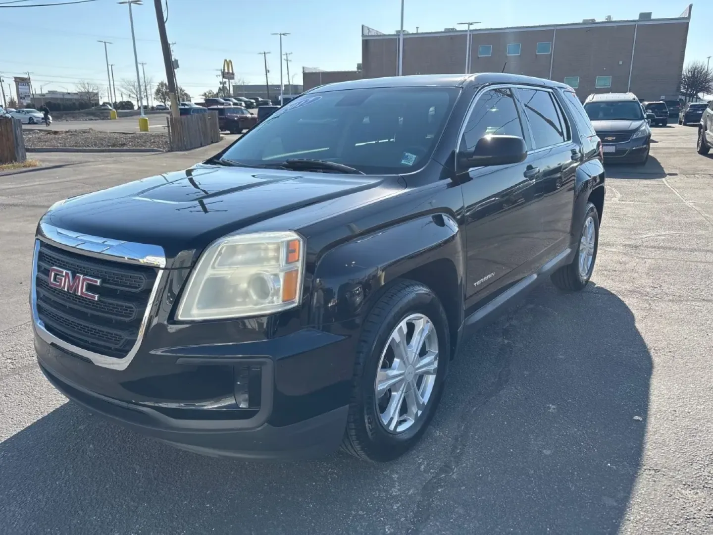 2017 GMC TERRAIN (2GKALMEK8H6) with an Other engine, located at 100 West Coliseum Boulevard, Fort Wayne, IN, 46805, (260) 471-0567, 41.118340, -85.141014 - **Unleash Your Adventurous Spirit with the 2017 GMC Terrain at Auto Credit in Fort Wayne** <br /> <br /> Are you searching for the perfect vehicle that matches your adventurous lifestyle? Look no further! The 2017 GMC Terrain, now available at Auto Credit in Fort Wayne, Indiana, is designed for bot - Photo#3
