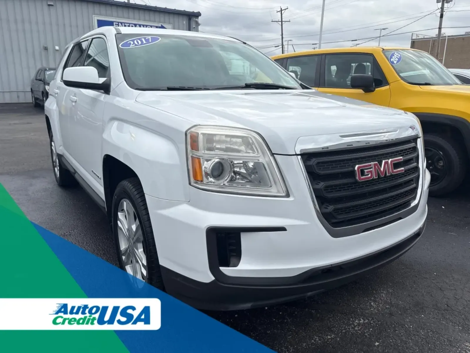 2017 GMC TERRAIN SLE1 (2GKALMEK1H6) with an Other engine, located at 100 West Coliseum Boulevard, Fort Wayne, IN, 46805, (260) 471-0567, 41.118340, -85.141014 - Explore the open roads and enjoy weekend adventures with the 2017 GMC Terrain SLE1, a versatile and reliable wagon that perfectly suits the needs of active families and budget-conscious buyers alike. This vehicle blends functionality with comfort, making it the ideal choice for those who value space - Photo#0