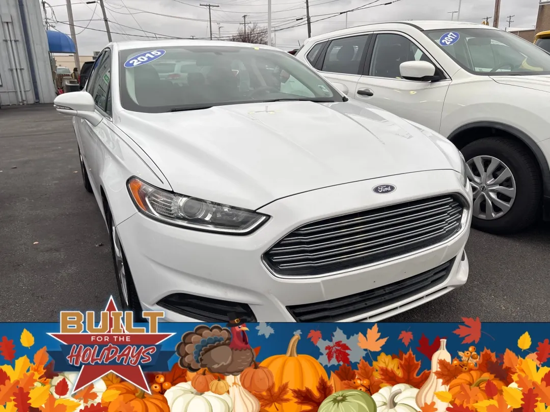 2015 Ford FUSION SE 