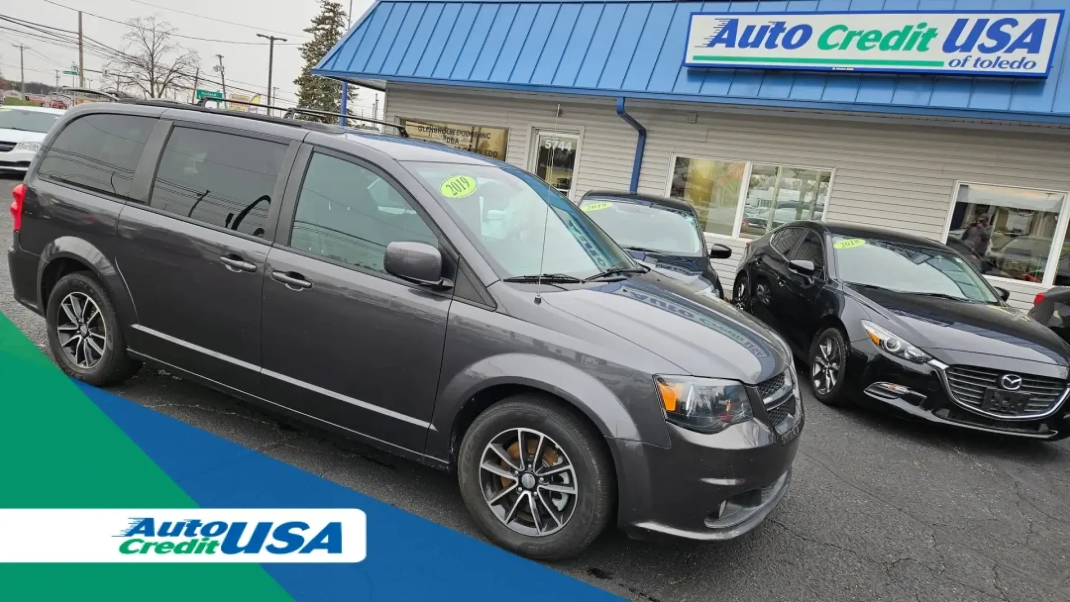 2019 Dodge Grand Caravan (2C4RDGEGXKR) with an Other engine, located at 5744 Central Avenue, Toledo, OH, 43615, (419) 724-0130, 41.676781, -83.682137 - Transform your family adventures with this versatile 2019 Dodge Grand Caravan, perfect for growing families or anyone who needs extra space and comfort on the go. Whether you're carpooling to soccer practice, heading out for a weekend getaway, or simply running errands around Toledo, this dependable - Photo#0
