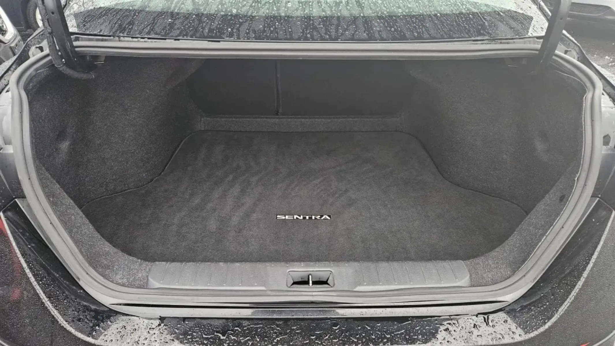 2021 Nissan SENTRA (3N1AB8CV7MY) with an Other engine, located at 5744 Central Avenue, Toledo, OH, 43615, (419) 724-0130, 41.676781, -83.682137 - Are you ready to elevate your daily commute or embark on weekend adventures? Look no further than this sleek 2021 Nissan Sentra, available now at Auto Credit in Toledo, Ohio! Whether you're navigating the bustling streets of downtown Toledo or cruising along the scenic shores of Lake Erie, this vehi - Photo#4