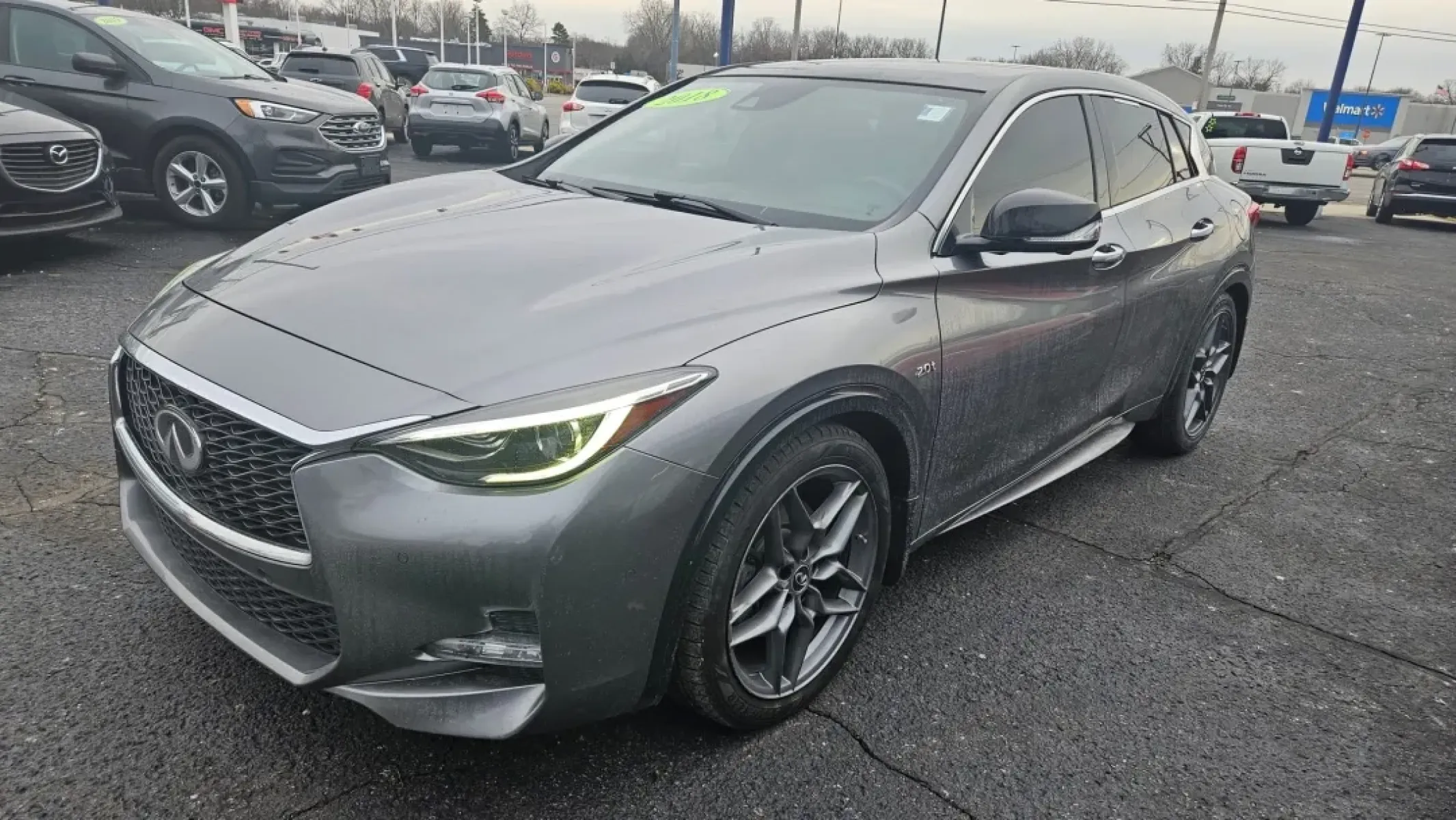 2018 Infiniti QX30 (SJKCH5CP8JA) with an Other engine, located at 5744 Central Avenue, Toledo, OH, 43615, (419) 724-0130, 41.676781, -83.682137 - Are you ready to elevate your driving experience? The 2018 Infiniti QX30 is the perfect blend of luxury and practicality, making it an ideal choice for those looking to combine style with functionality. Whether you're commuting to work, shuttling the kids around the Toledo area, or embarking on week - Photo#1