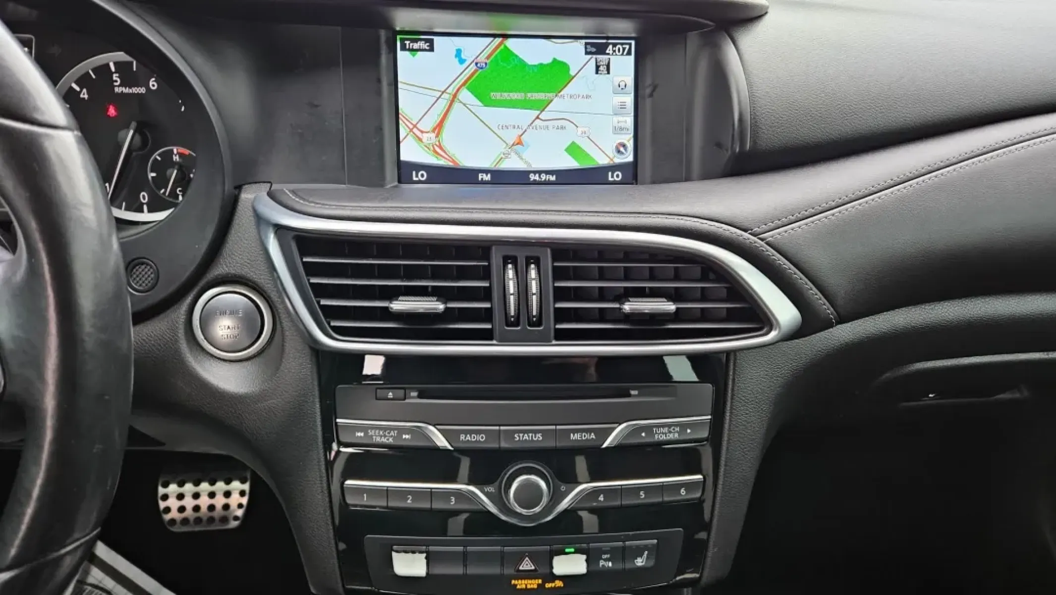 2018 Infiniti QX30 (SJKCH5CP8JA) with an Other engine, located at 5744 Central Avenue, Toledo, OH, 43615, (419) 724-0130, 41.676781, -83.682137 - Are you ready to elevate your driving experience? The 2018 Infiniti QX30 is the perfect blend of luxury and practicality, making it an ideal choice for those looking to combine style with functionality. Whether you're commuting to work, shuttling the kids around the Toledo area, or embarking on week - Photo#9