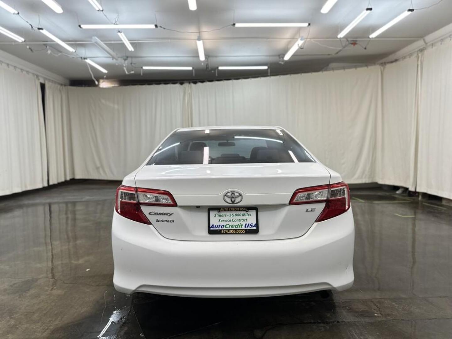 2014 WHITE Toyota CAMRY SE; LE; XLE; L (4T1BF1FKXEU) with an Other engine, located at 100 West Coliseum Boulevard, Fort Wayne, IN, 46805, (260) 471-0567, 41.118340, -85.141014 - 2014 Toyota CAMRY SE; LE; XLE; L - Photo#3