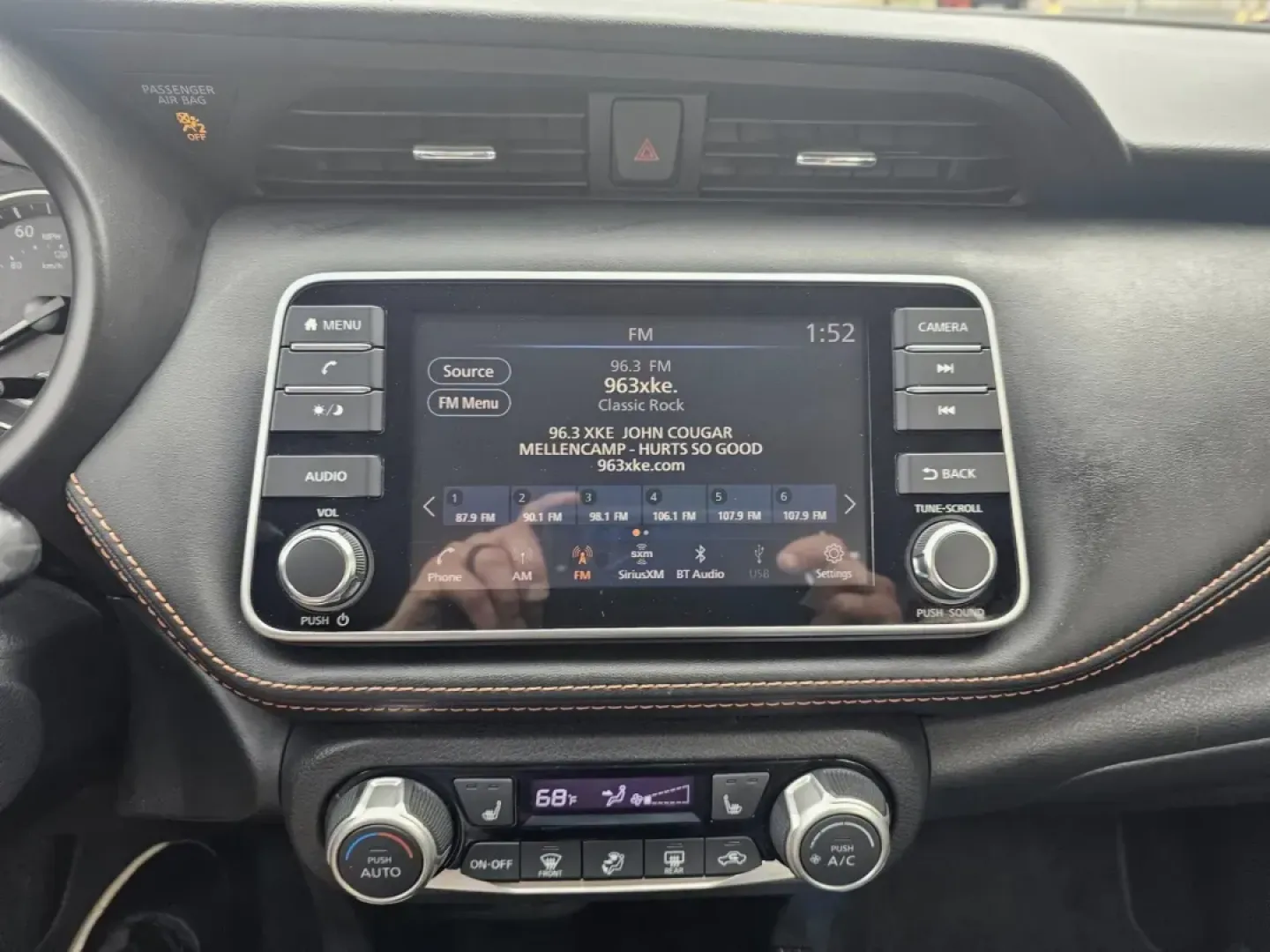 2019 SILVER /BLACK Nissan KICKS S (3N1CP5CUXKL) with an 1.6L L4 engine, CVT transmission, located at 502 South Main Street, Columbia City, IN, 46725, (260) 244-4645, 41.151382, -85.490578 - 2019 Nissan KICKS S - Photo#6